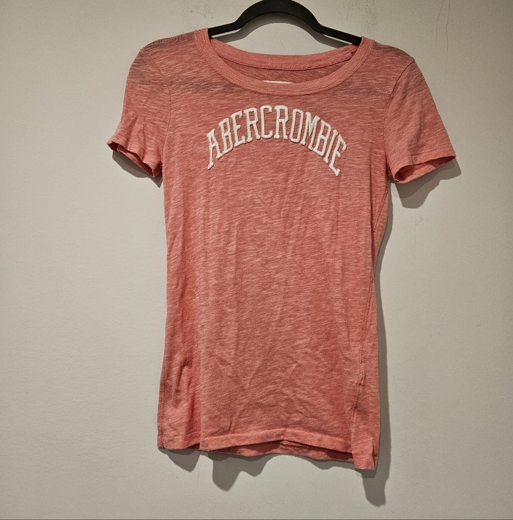 Abercrombie & Fitch Coral Short Sleeve Tee, Size Medium